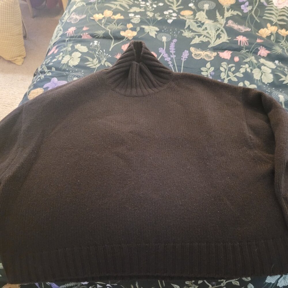 COS cashmere turtleneck - gorgeous!